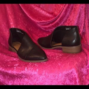 Cut out booties black size 8